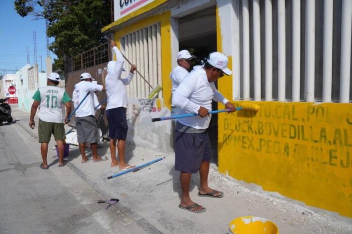 Programa ‘Pintemos Juntos‘ llega a Chuburná Puerto