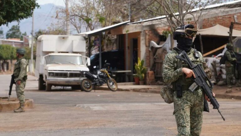 Sheinbaum anuncia apoyo a familiares de soldados caídos en operativo contra ‘El Mencho’