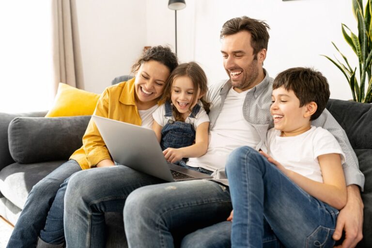Menos redes, más felicidad: Tecmilenio explora el Reporte Mundial de la Felicidad 2026
