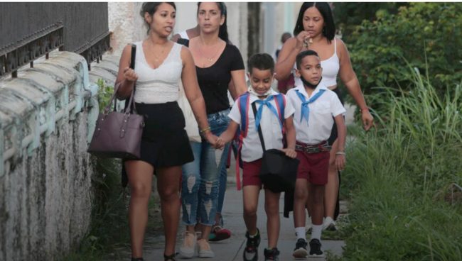 Migraciones internas en Cuba tienen rostro femenino