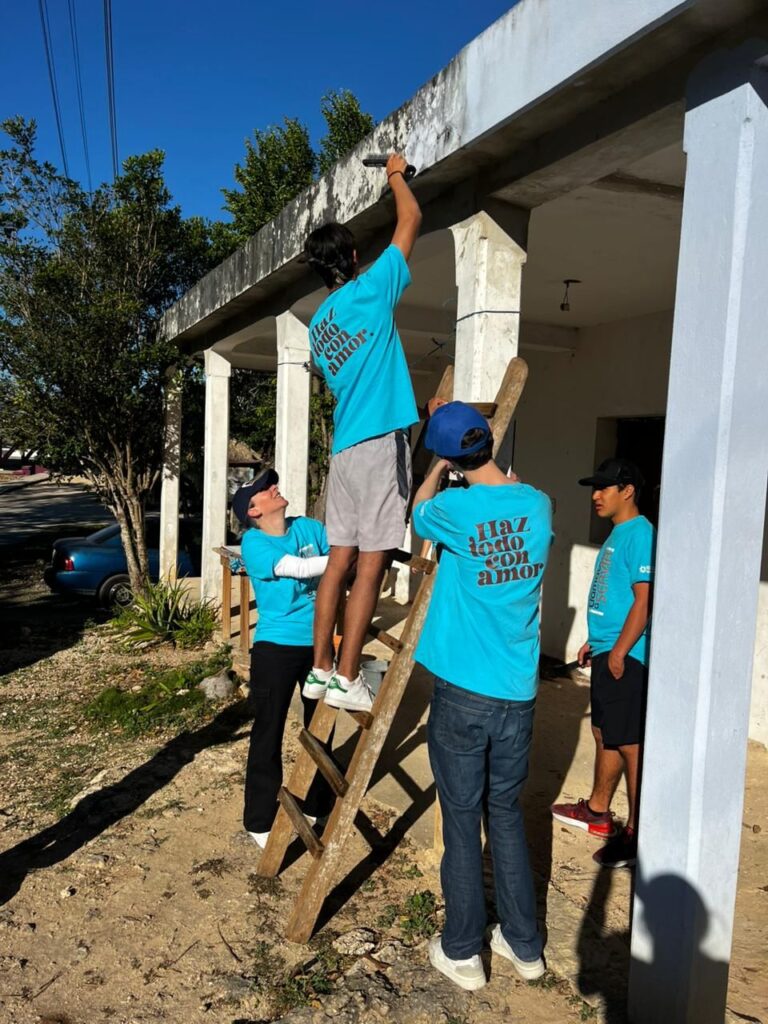 The Wingate School comparte talleres sobre respeto y valor propio con niñas y niños en comunidades mayas