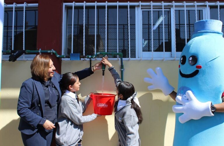 Grupo RICA y Fundación Coca-Cola México inauguran sistema de captación pluvial en escuela secundaria de Mineral de la Reforma, Hidalgo: “Que la educación fluya como el agua”