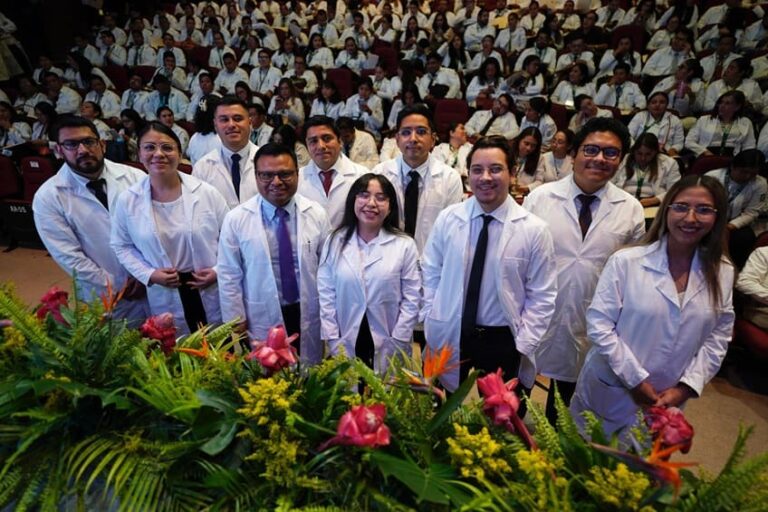 Casi 400 médicos especialistas se incorporan al IMSS Chiapas