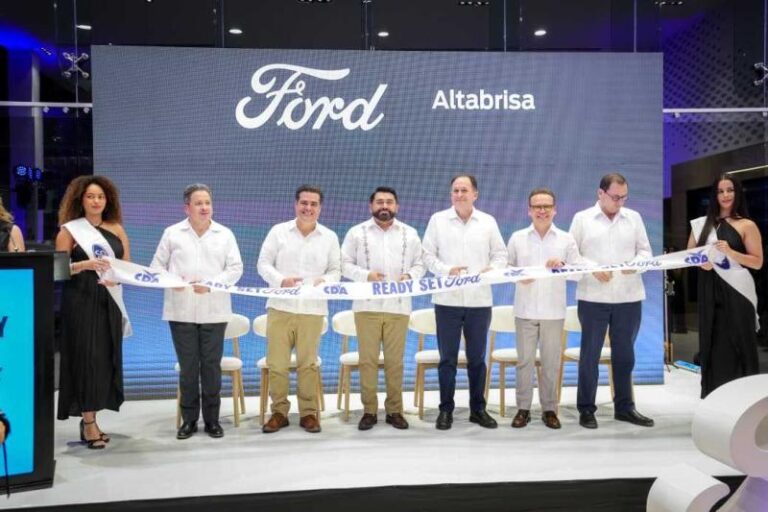Ford Altabrisa abre sus puertas