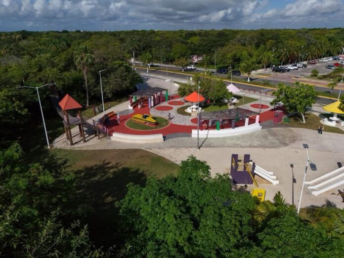 Mara Lezama reabre el Parque del Puente Colgante en Chetumal