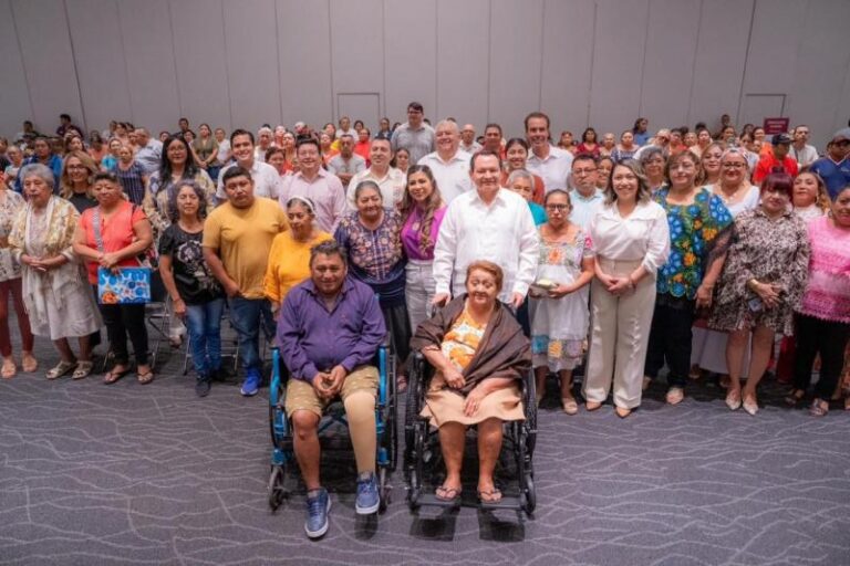 Más de 300 yucatecos recuperan su autonomía con apoyos funcionales