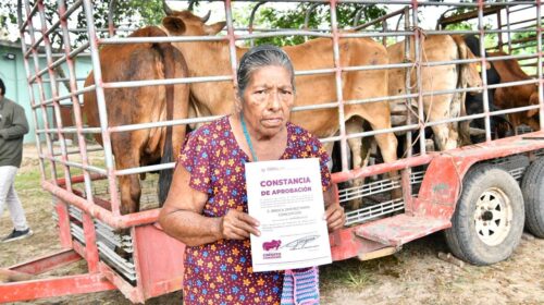 a Crédito Ganadero a la Palabra, en Huimanguillo.