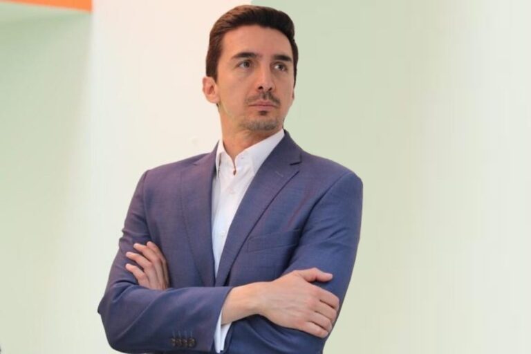 SE CUMPLE UN AÑO DE LOS COMICIOS ILEGALES EN LOS QUE FUE REELECTO ALEJANDRO MARTÍNEZ ARAIZA, COMO DIRIGENTE DEL SNAC