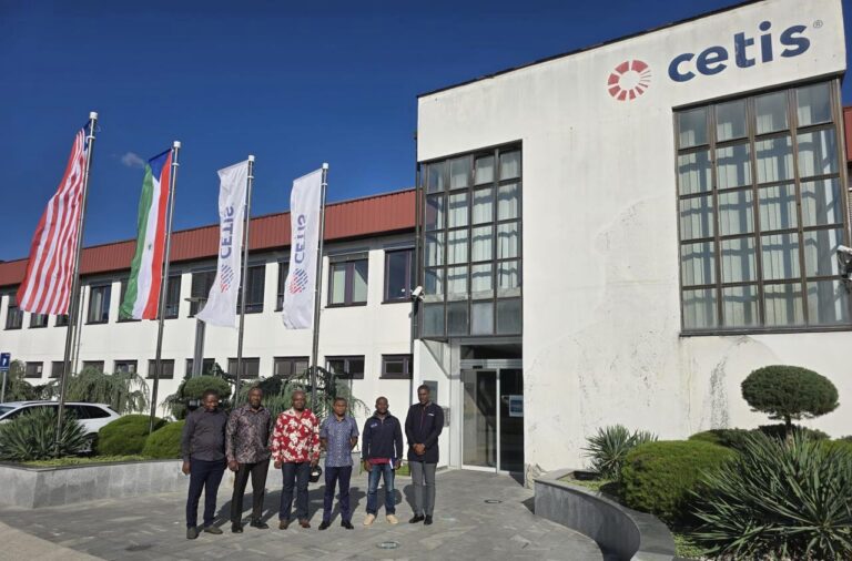 Alerta por antecedentes de empresa extranjera interesada en licitación clave que emita pasaporte; pondría en riesgo información personal de mexicanos