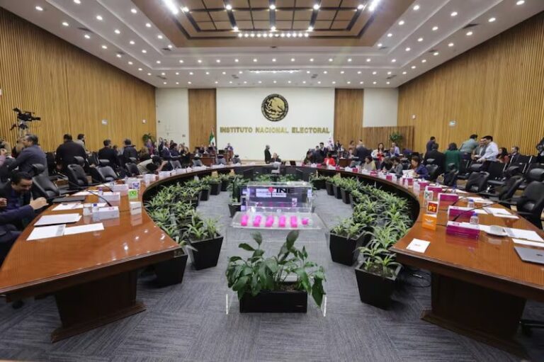 Avanzan en el INE 5 organizaciones rumbo a registro como partido