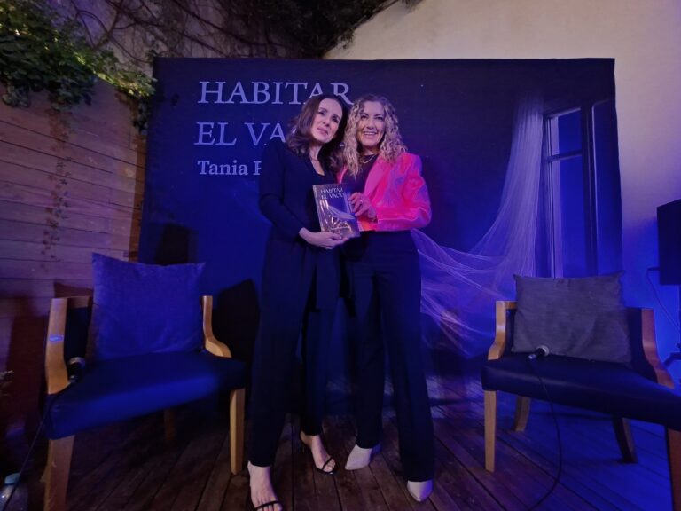 Tania Rudelman presentó su primera novela en CDMX: “Habitar el vacío”