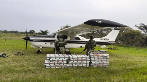 Aseguran aeronave con más de media tonelada de cocaína en Tabasco