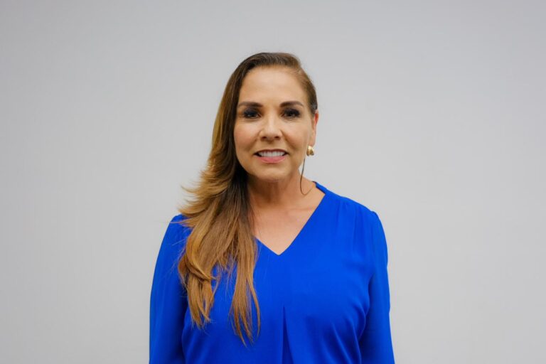 Mara Lezama reconoce a las enfermeras y enfermeros de Quintana Roo
