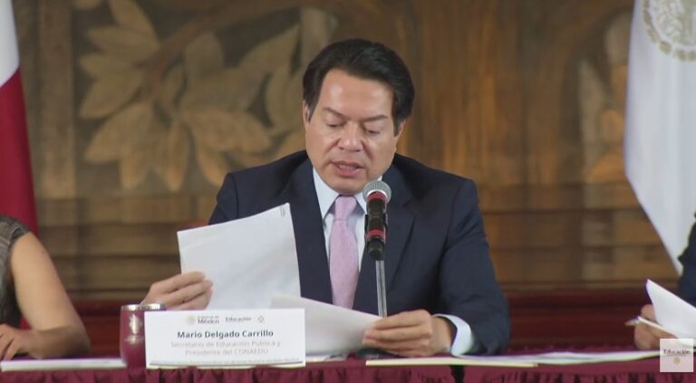 ‘México no cabe en un solo calendario’: Mario Delgado justifica recorte de clases