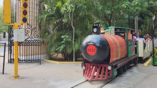 Suspenden servicio del "trenecito" del Centenario de Mérida tras nuevo descarrilamiento