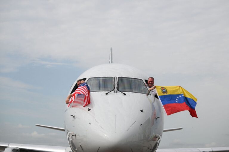 Estados Unidos reanuda los vuelos comerciales a Venezuela tras 7 años