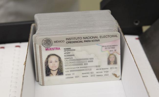 El INE aprueba partida de 1,200 millones para renovar el registro de votantes