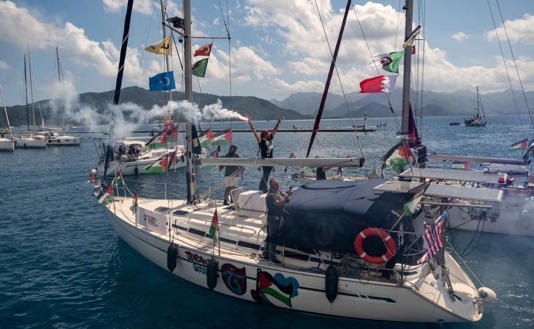 Israel intercepta 5 de los 10 barcos con ayuda humanitaria rumbo a la Franja de Gaza; 400 activistas están “secuestrados”, acusan