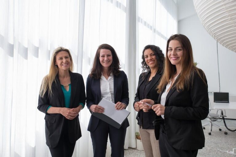 El Autotransporte en México mantiene rezago en liderazgo femenino, pese a su impacto en la competitividad del sector