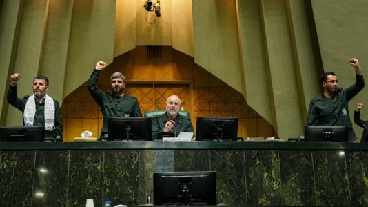 Los extremistas iraníes intentan sabotear las negociaciones de alto el fuego de EE. UU.