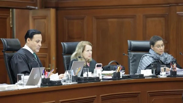 La Suprema Corte falló a favor de la SEP y avaló que los alumnos pasen de año aunque falten a 80% de las clases y deban materias