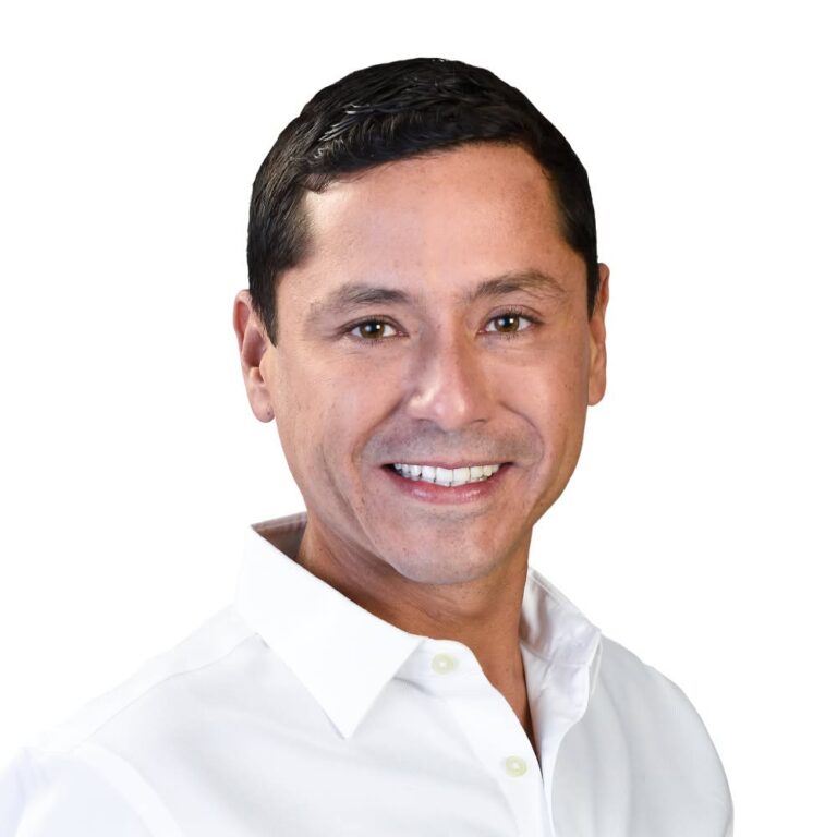 Anulan inhabilitación de Eliseo Fernández; podría buscar la gubernatura de Campeche