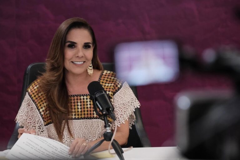 Con 400 espacios gratuitos, llega la Universidad Rosario Castellanos a Playa del Carmen