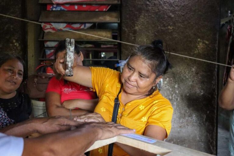 DIF Yucatán capacita a 139 familias para la construcción de fogones en alto