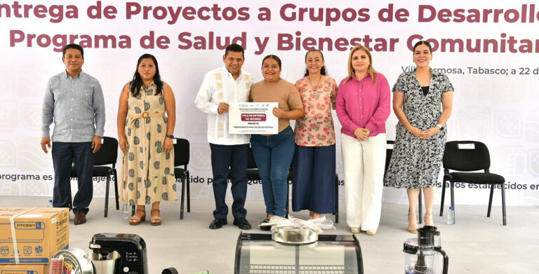 Entregan equipamiento para impulsar microempresas en Tabasco