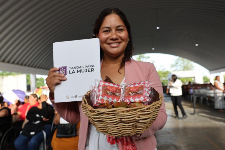 Llevan el programa ‘Tandas para la Mujer‘ a Cárdenas