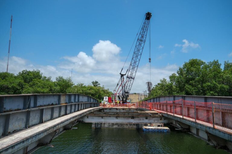 Reconstrucción del histórico Puente Subteniente López con un 37% de avance