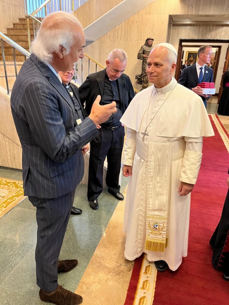 El Papa León XIV llegará sano a los 120 años, según el doctor Manuel de la Peña