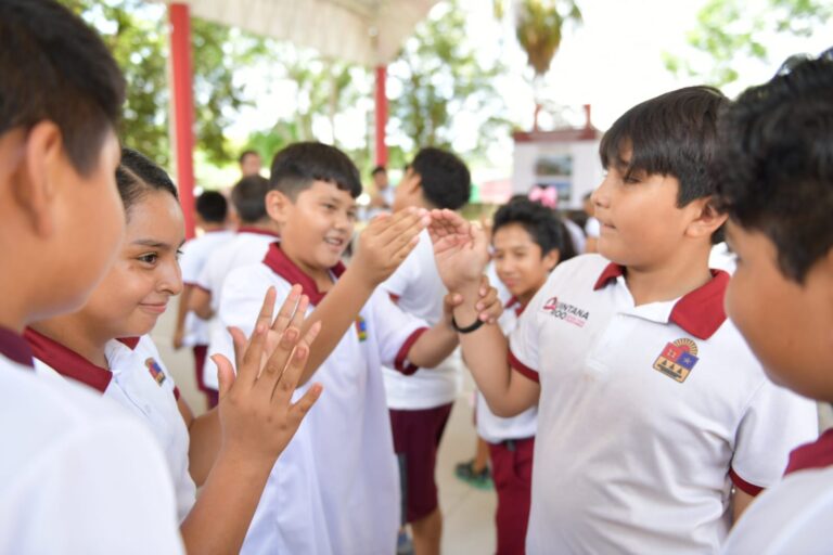 Concluye ciclo escolar 2025-2026 en Quintana Roo; más de 338 mil alumnos inician sus vacaciones de verano