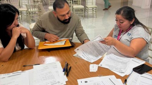 Dan atención y asesoría gratuita a más de 200 yucatecos en California