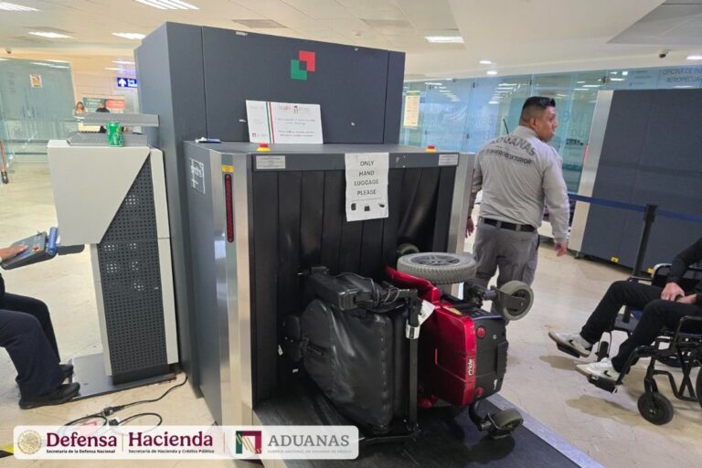 Decomisan más de 12 kilos de cocaína ocultos en una silla de ruedas en el Aeropuerto de Cancún