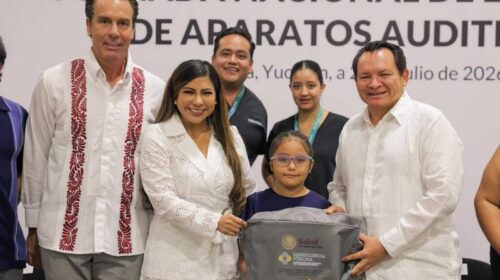 Entregan más de 3 mil auxiliares auditivos en Yucatán
