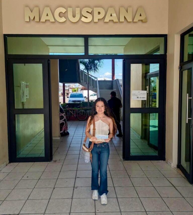 Estudiante tabasqueña logra puntaje perfecto en el examen de admisión de la UNAM