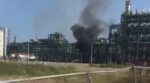 Fuga de crudo causa fuego incipiente en la Refinería Olmeca