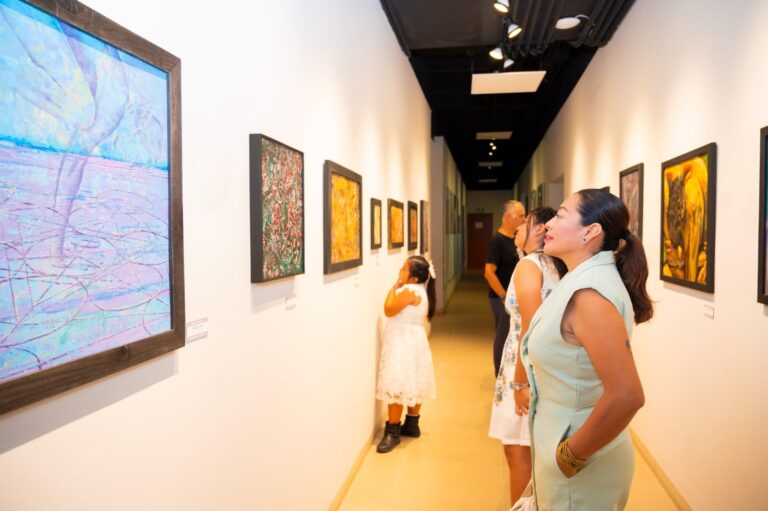 Inauguran “Fragmentos que habitan” de José Munive en el Museo de la Isla