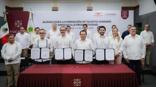 Invierten en el futuro de Yucatán con 100 mil becas de profesionalización y competencias digitales