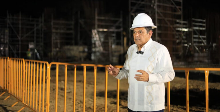 Javier May supervisa avance en la construcción del C5 “Escudo Olmeca”