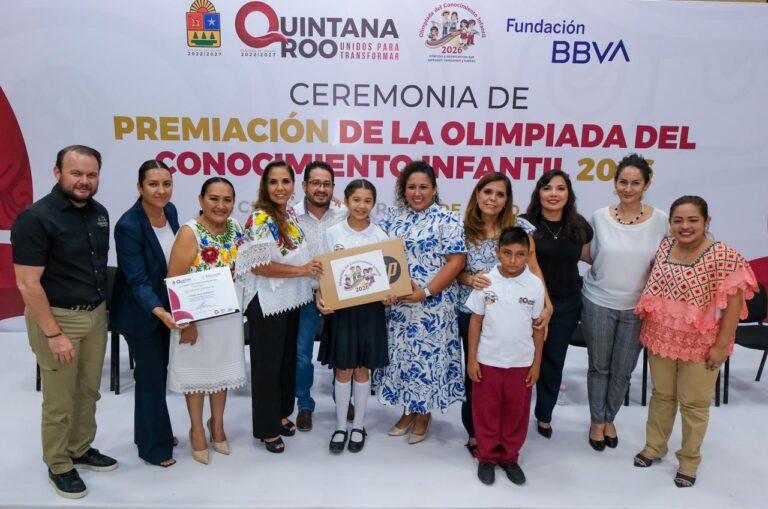 Mara Lezama reconoce a estudiantes ganadores de la Olimpiada del Conocimiento Infantil 2026