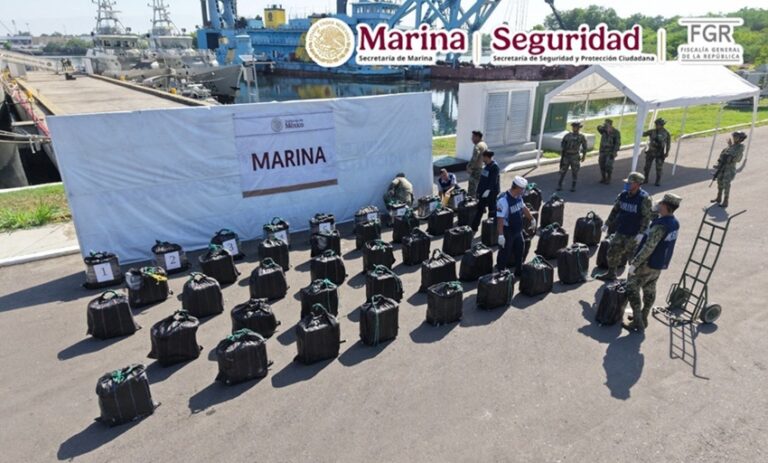 Marina intercepta embarcación con 1.5 toneladas de cocaína en Chiapas