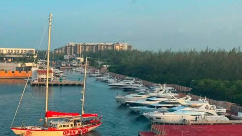 “Open Arms” hace escala en Cancún antes de llegar a Cuba con ayuda humanitaria