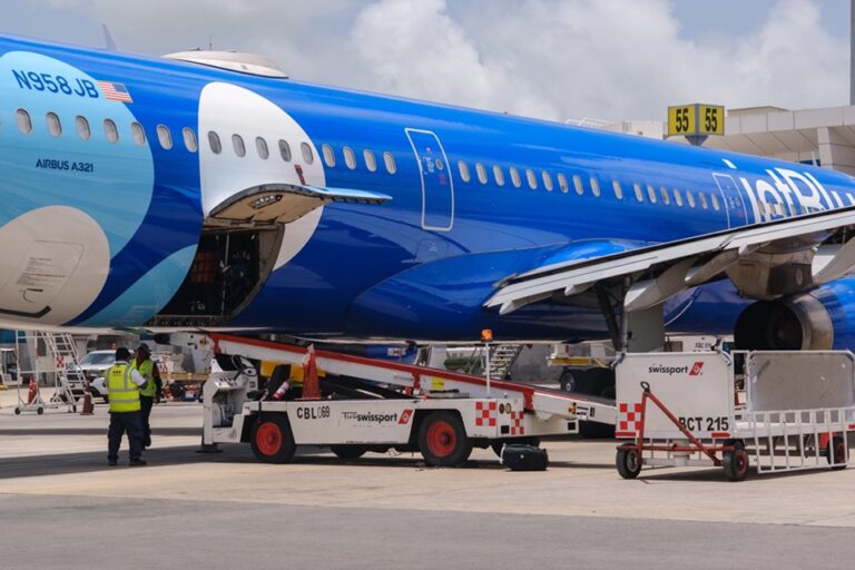 Refuerzan aduana del Aeropuerto de Cancún con nuevos escáneres y más personal