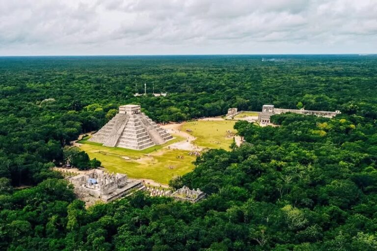 Resurge el conflicto en Chichén Itzá: Artesanos rechazan nuevo control de acceso del INAH