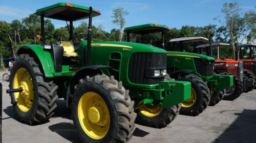 Entregan maquinaria agrícola e implementos a 73 productores de Quintana Roo
