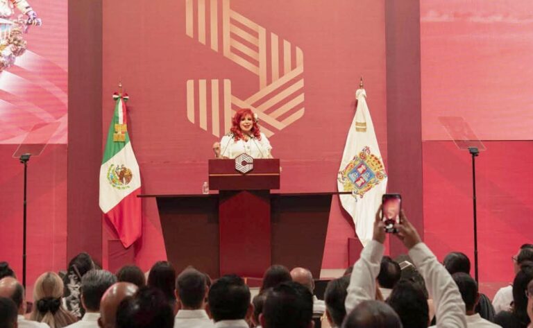 Layda Sansores rinde su Quinto Informe de Gobierno; resalta respaldo federal