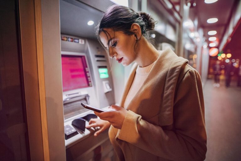 La banca debe modernizar sus sistemas core sin perder décadas de conocimiento de negocio: Minsait