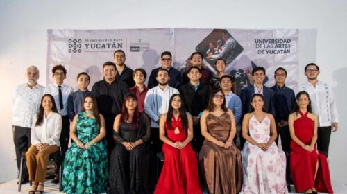 Egresan 83 nuevos profesionales de la Universidad de las Artes de Yucatán